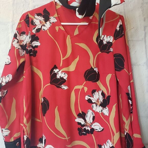 LIZ CLAIBORNE Career Petite Floral Scarf Blouse - Picture 4 of 8